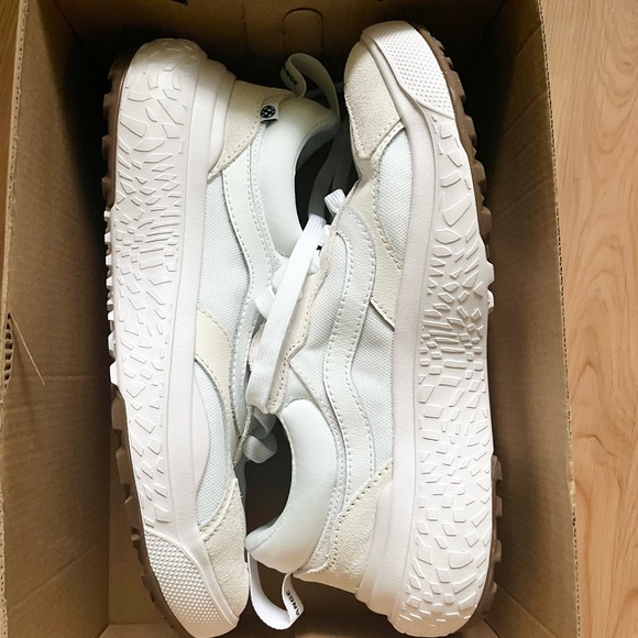 Vans UltraRange Neo VR3 Shoe
Women 9.0US Mens 7.5 US - Picture 7 of 8